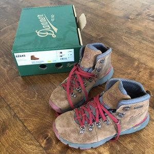 Danner Mountain 600 Hiking Boots